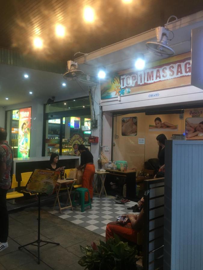 Hostel Gung Domitory Pattaya Zewnętrze zdjęcie