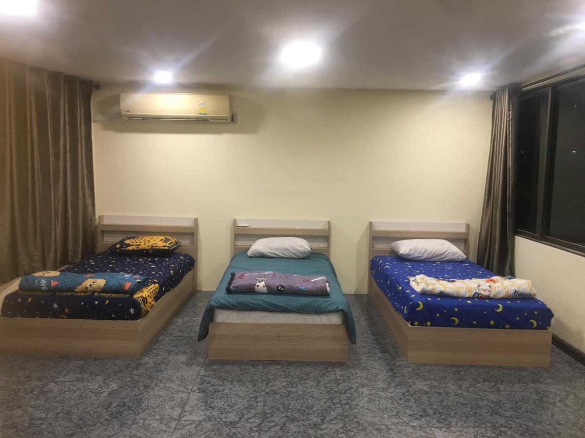 Hostel Gung Domitory Pattaya Zewnętrze zdjęcie
